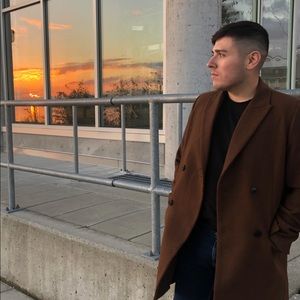 Meet your Posher, Luis